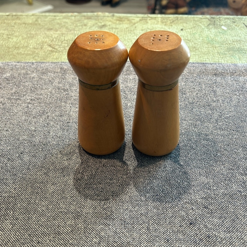 MCM Wood Salt Pepper Shakers Woodpecker Woodware Japan Atomic Mid Century Modern
